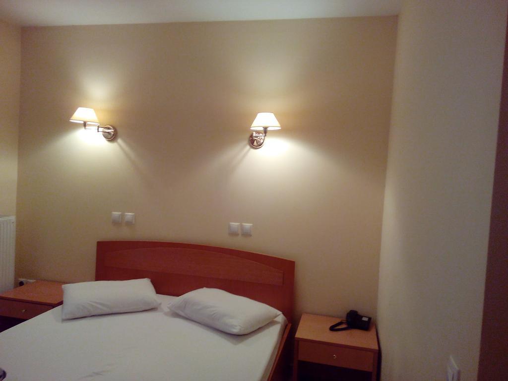 Cybele Guest Accommodation Athens Exterior photo