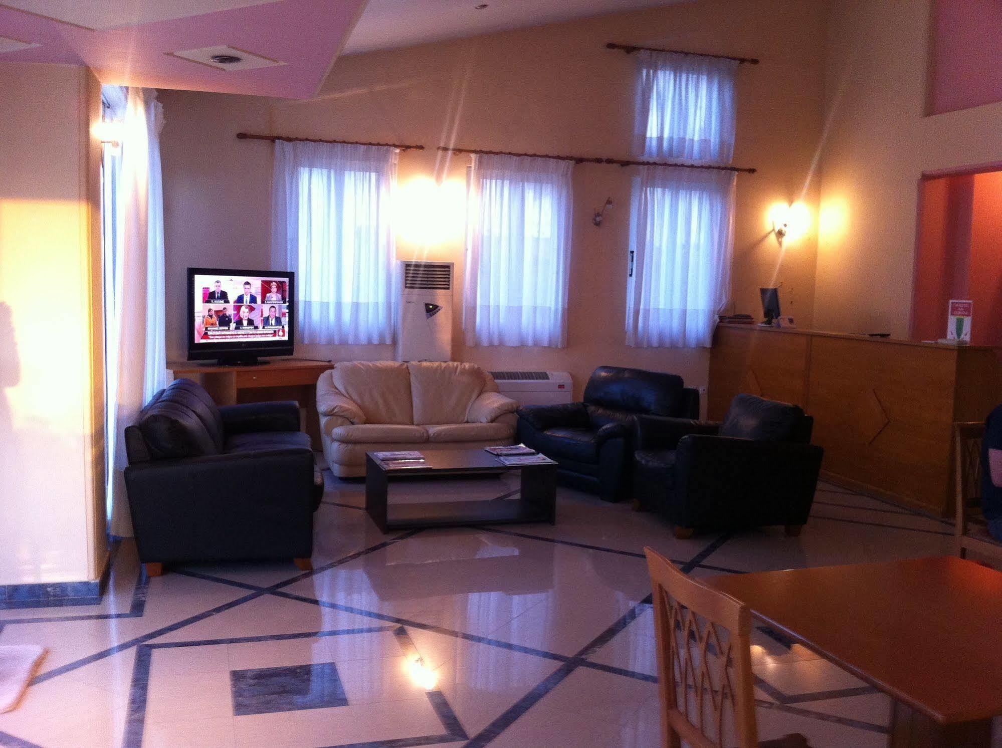 Cybele Guest Accommodation Athens Exterior photo
